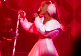 Ariana Grande – Jingle Ball Boston