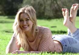 Hilary Duff – In The Pose